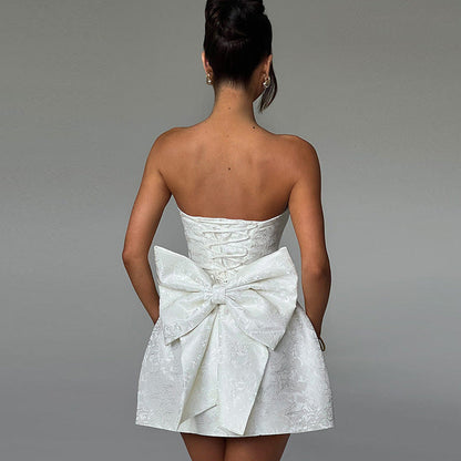 Elegant Strapless Mini Dress with Oversized Bow: Chic Summer Party & Evening Gown NommL